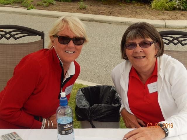 Penni and Susan on the Scoring Table