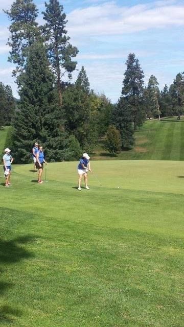 Haley Cameron Putts out on the 18th