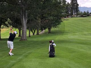 Jason Monteleone hits into 18